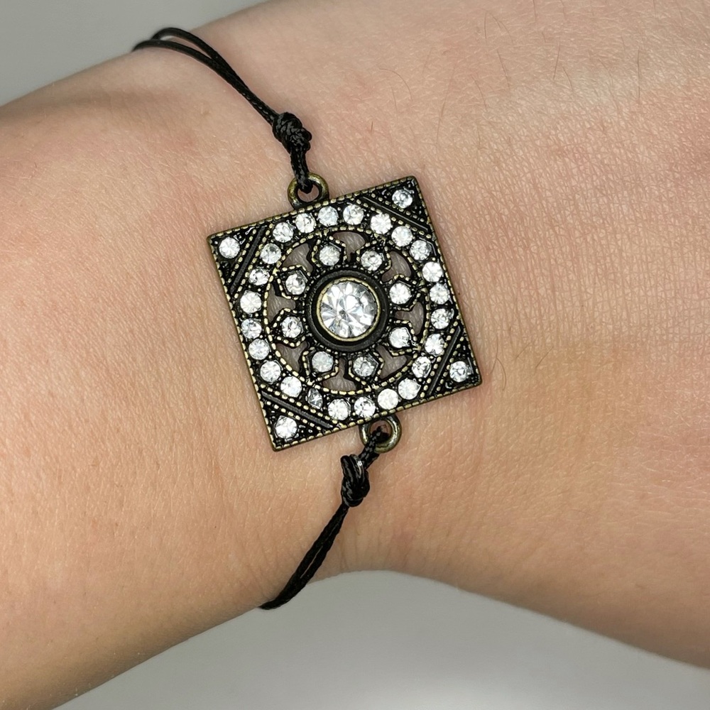 Square bracelet with stones